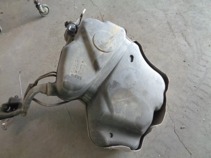 1Q0201021DF depósito combustible para VOLKSWAGEN SCIROCCO (138) R-LINE 3928044 - Imagen 4 de 4