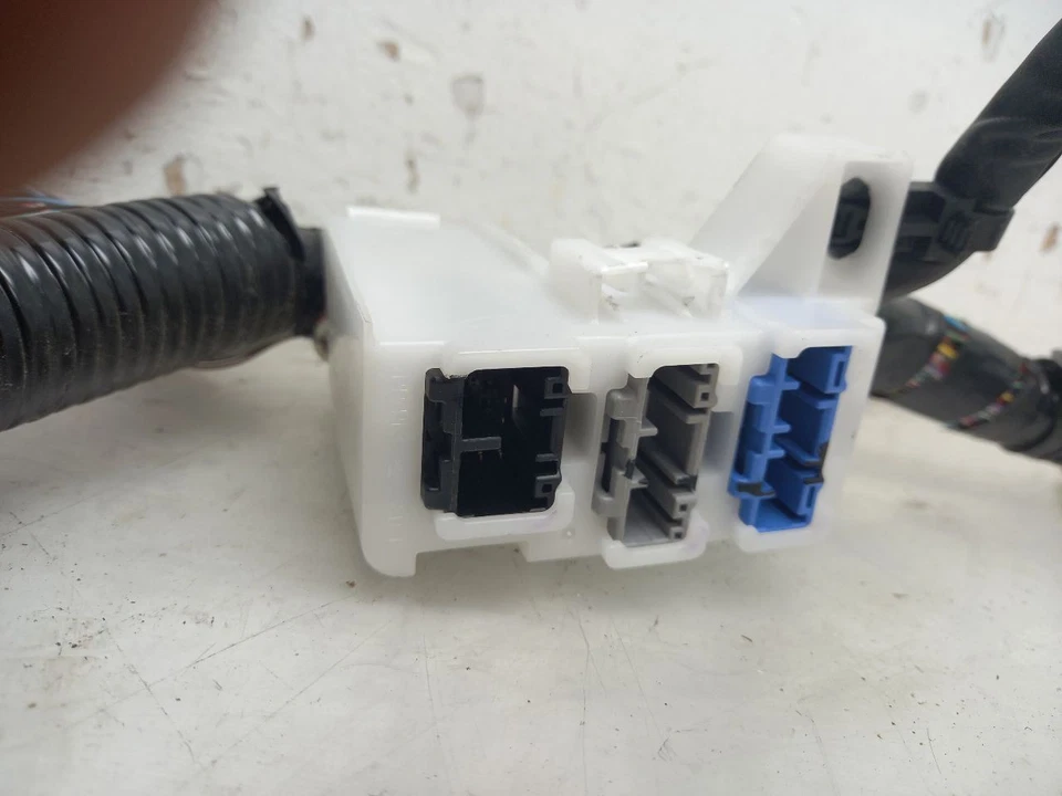 10 LEXUS RX450H TABLERO ARNÉS DE CABLES 82143-48520 Foto 4 de 4