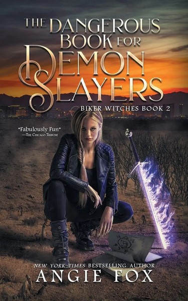 Angie Fox | The Dangerous Book For Demon Slayers | Taschenbuch | Englisch (2021)-image