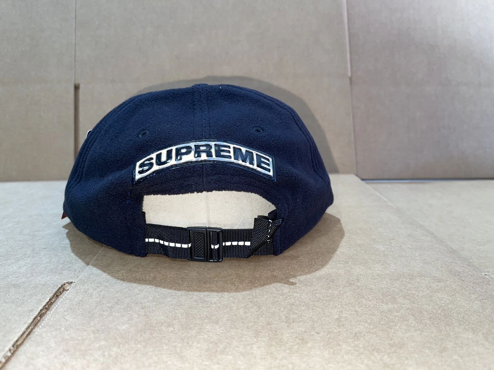 Capuchon polaire Supreme V 1 6 panneaux noir OS F/W 16