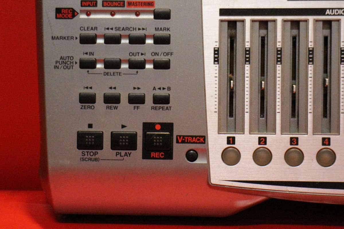 USED BOSS BR-1180 Hard Disc Digital Recording Studio MTR USED BOSS BR-1180 Hard Disc Digital Recording Studio MTR