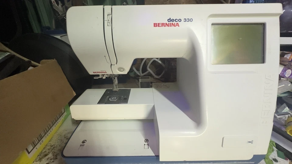 Bernina Deco 330 Embroidery Machine - Image 3 of 3