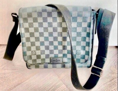 Louis Vuitton Original District PM Damier Graphit