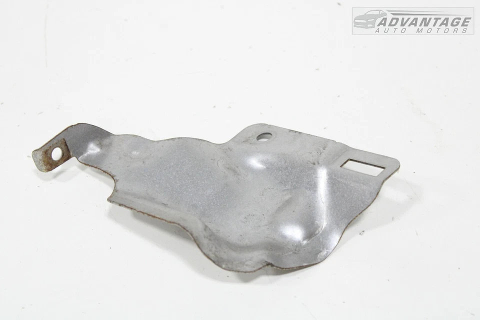 BMW G30 530I XDRIVE 2.0 2017-2020 turbocompresor protector térmico inferior placa cubierta OEM Foto 2 de 4