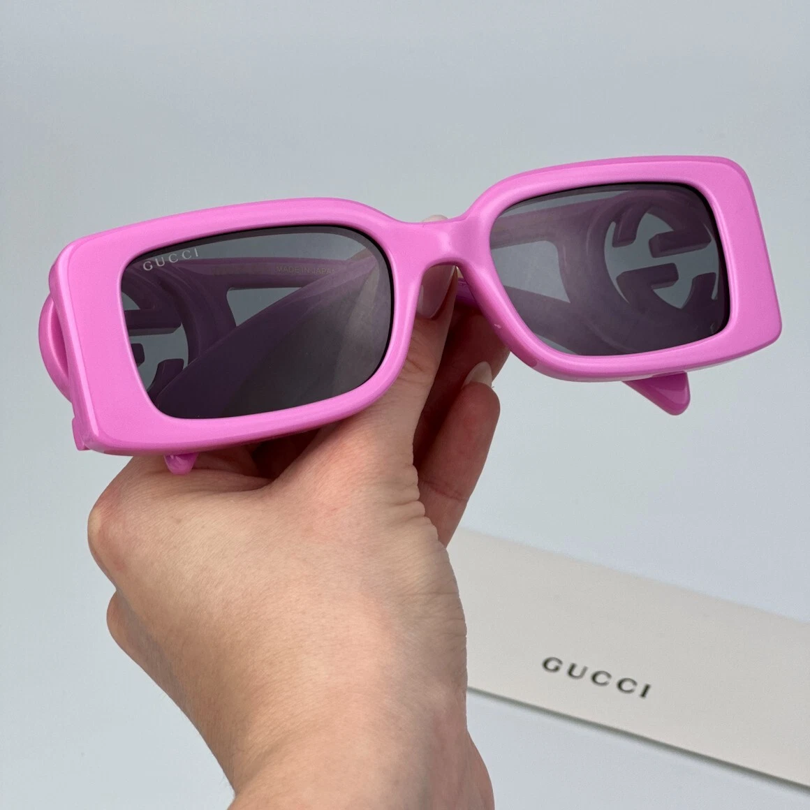 Preços baixos em Óculos de Sol Espelhado Gucci Rosa para mulheres