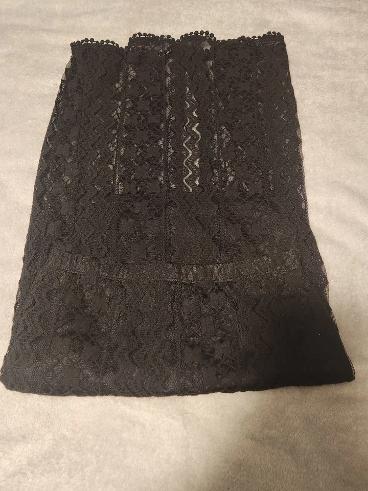 Falda larga de encaje negra firmada por D para niñas talla M (10/12) con forro Foto 3 de 4