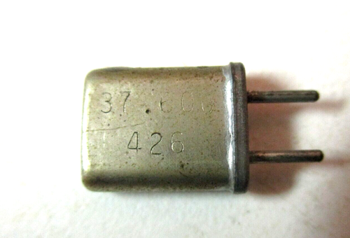 M-Tron 426 Radio Crystal 37.600 MHz Leads: 1mm X 6mm long X 5mm Spaced Vintage - Photo 10/13