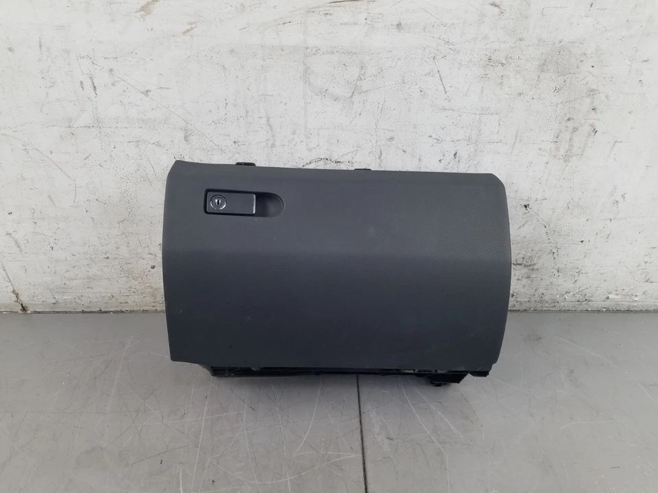 Mercedes Benz AMG E 63 2012 vagón guantera #83055 P11 Foto 2 de 4