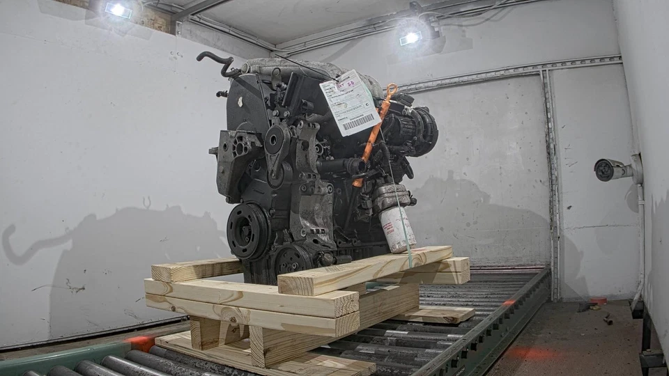 2004 Volkswagen Jetta 2.0L Engine Complete Assembly - 210K Miles, OEM - Image 3 of 4
