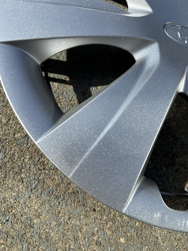 "Cubierta de rueda tapacubos 12-16 Subaru Impreza 15"" 13 14 15 imperfecciones menores" Foto 3 de 4