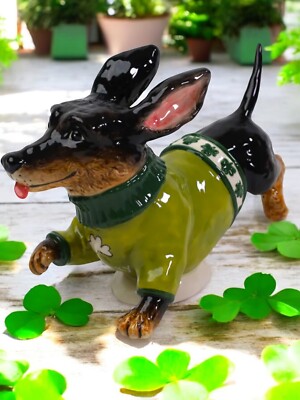 Blue Sky Clayworks St Patrick s Day SEÁN THE DACHSHUND In Sweater Figurine NEW