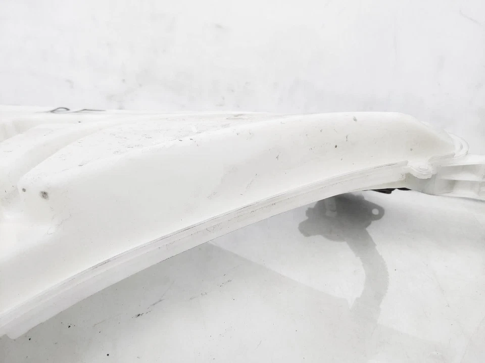 BMW 328I 2012-2016 parabrisas lavadora botella depósito 61-66-7-241-680 Foto 4 de 4