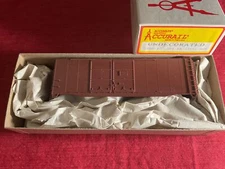 ACCURAIL HO-SCALE 40’ UNDECORATED DOUBLE DOOR BOXCAR KIT #3600 BRAND NEW!!!