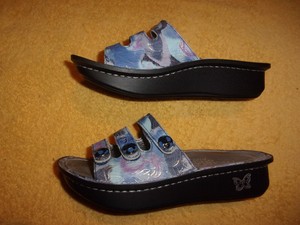 alegria by pg lite sandals