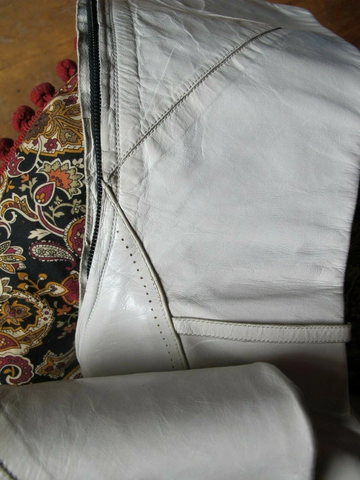 CoSTUME NATIONAL Pointy Toe Stiletto White Leather Boots Zip Sz 38 Vintage - Image 3 of 4