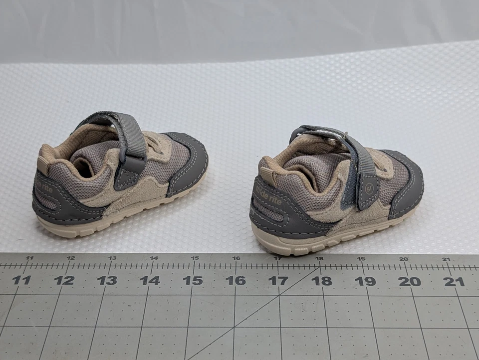 Stride Rite Rhett 男宝宝运动鞋,尺寸 3W — 第 4/4 张图片