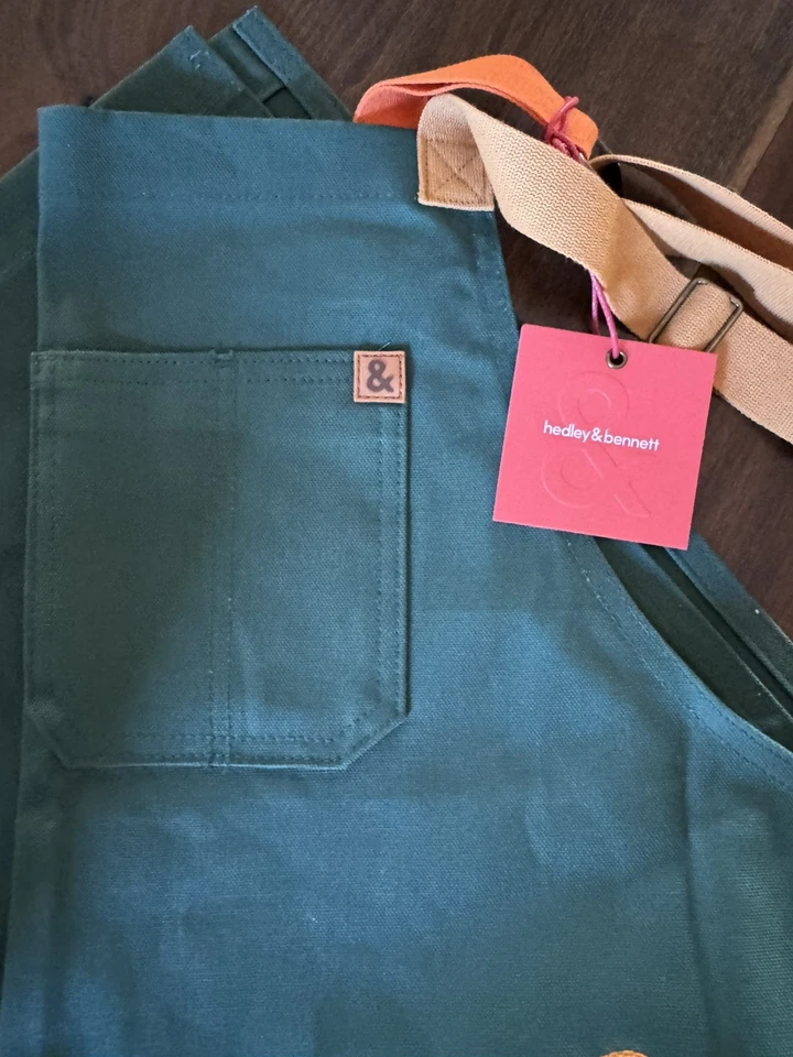 Hedley & Bennett Crossback Essential Apron embroidered peppers NWT - Image 3 of 4