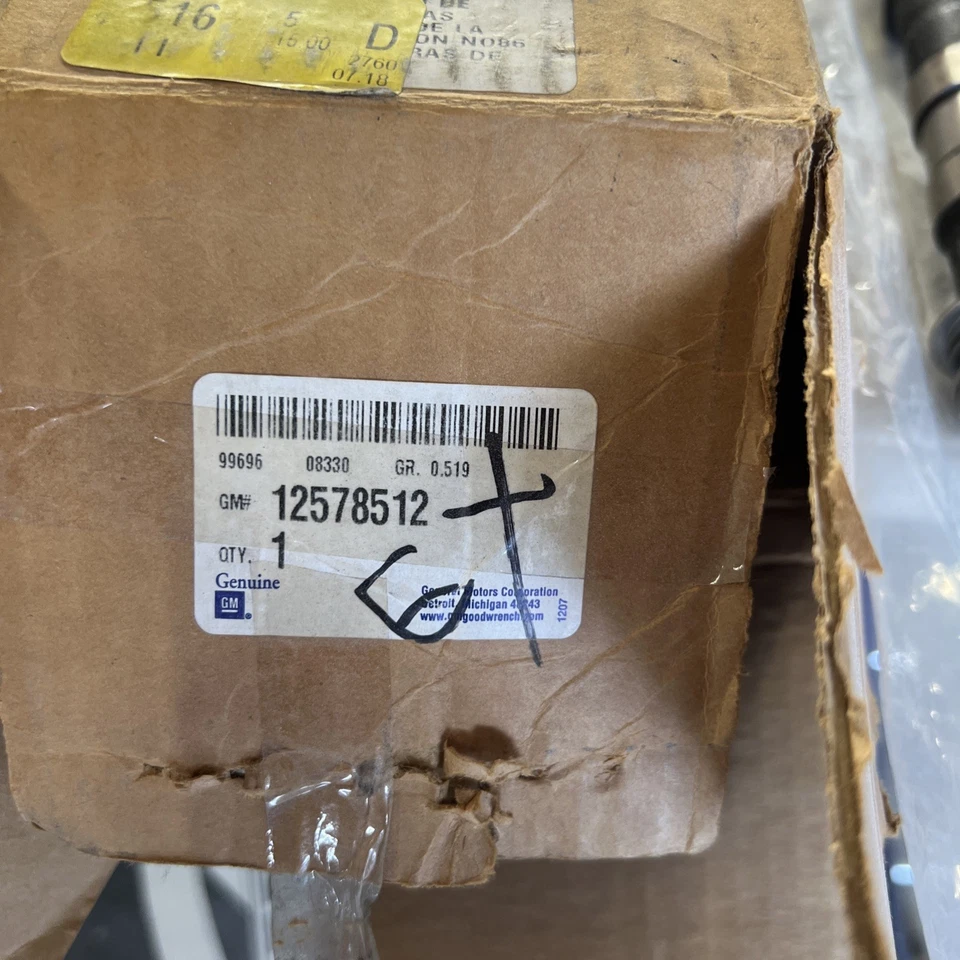 Árbol de levas de escape de motor GM 12578512 genuino Foto 2 de 4