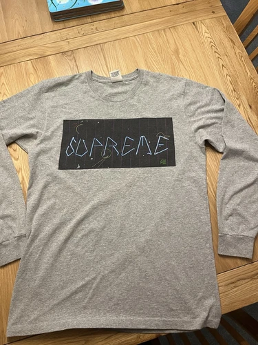 Pull gris Supreme taille M