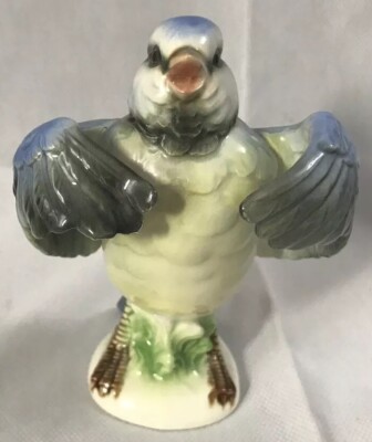 Goebel Bird Figurine ~ Singing Blaumeise ~ TMK6 -Hard to Find - 38430/12