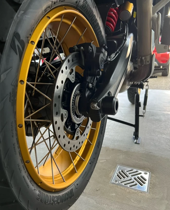 Protector antichoques deslizante del eje del husillo de la rueda trasera para BMW F850GS/Adventure F750GS Foto 2 de 4