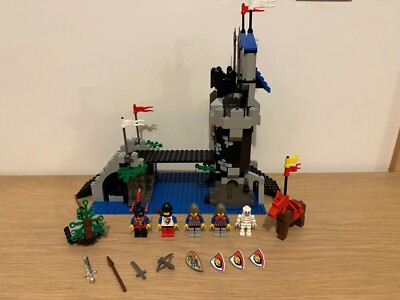 Lego 6078 Castle Royal Knights Royal Drawbridge 100% Complete UK