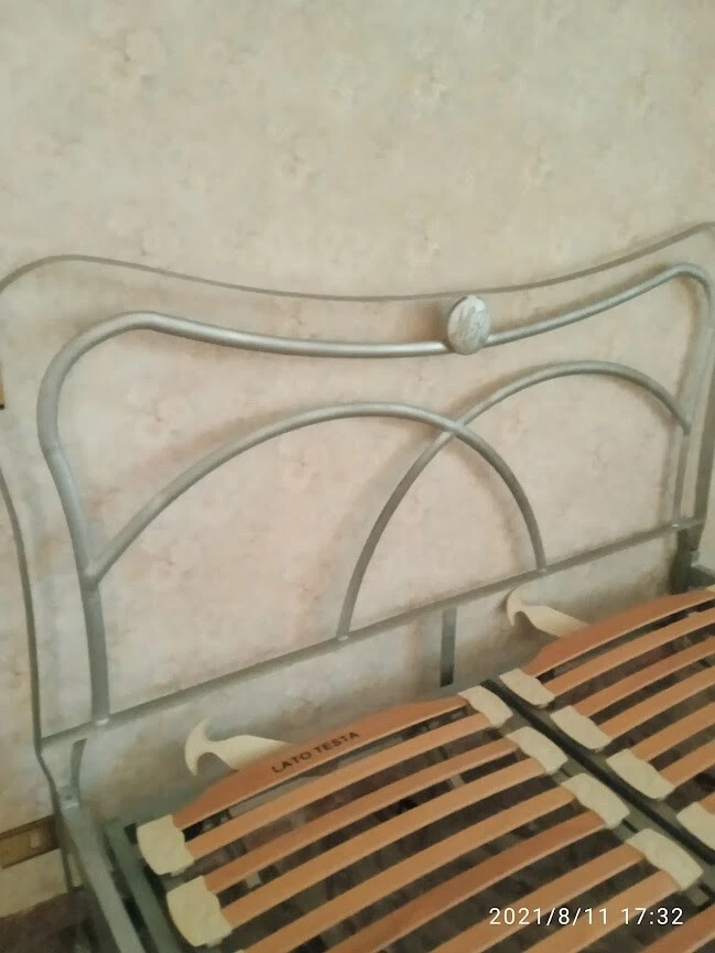 Letto Matrimoniale di Metallo 180x200cm - fatto a mano vernice argento - Immagine 2 di 4