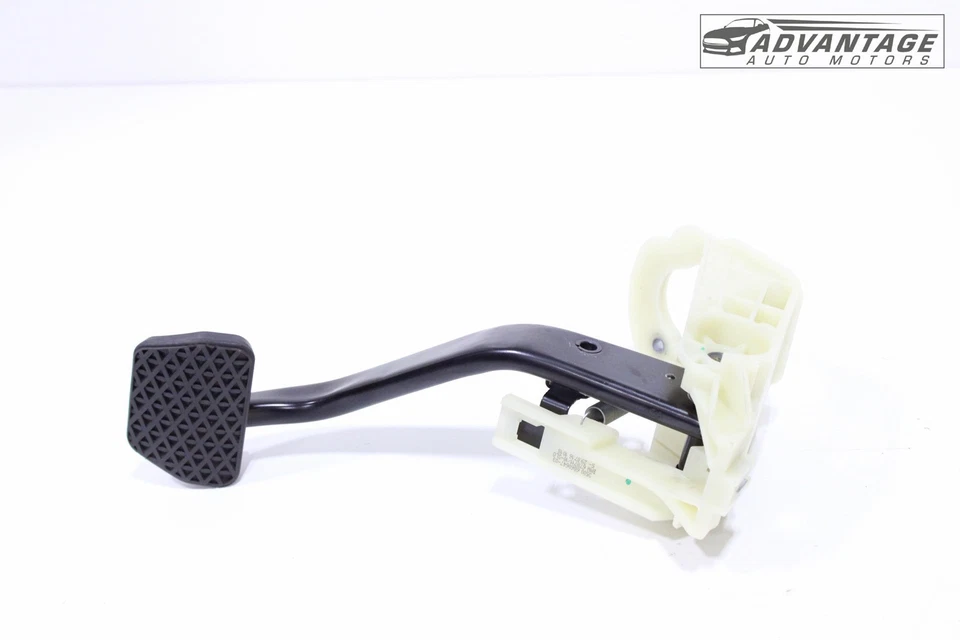 BMW 320I XDRIVE 2013-2018 PEDAL DE FRENO DE PISO Y SOPORTE DE SOPORTE OEM Foto 2 de 4