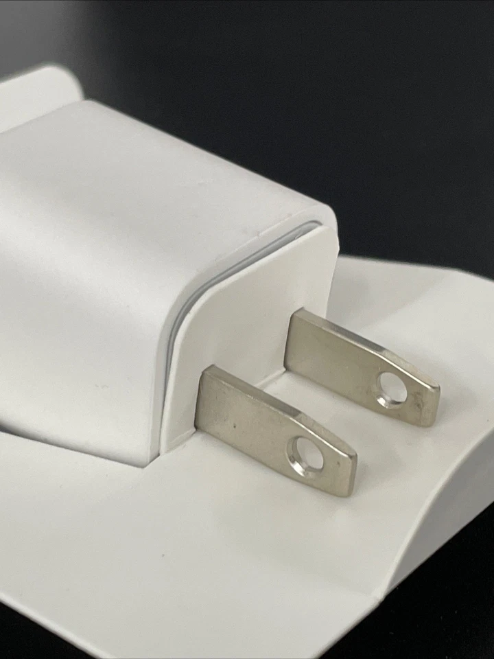 Genuine OEM Apple A1385 5W USB Travel Power Adapter Cube Charger iPhone iPad - Image 3 of 4