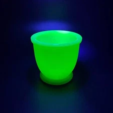 Vintage Jadeite Green Custard Cup Egg Cup Jeanette Glass Glows Uranium Dish Bowl