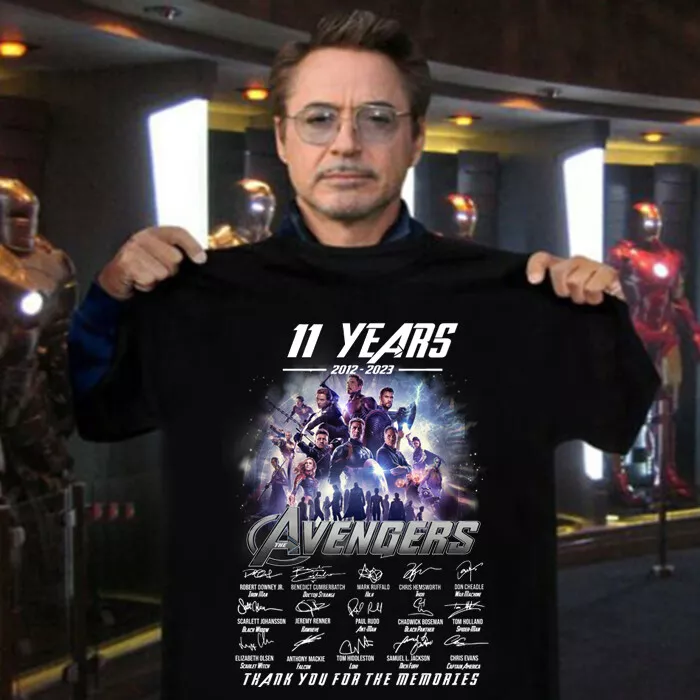 Avengers signature store t shirt