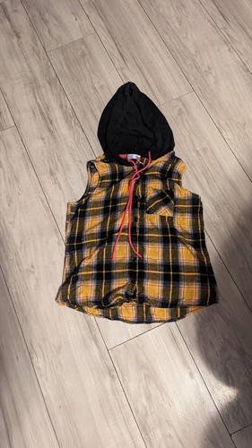BLACK AND YELLOW TANK TOP WITH HOODIE SIZE LARGE 11/13