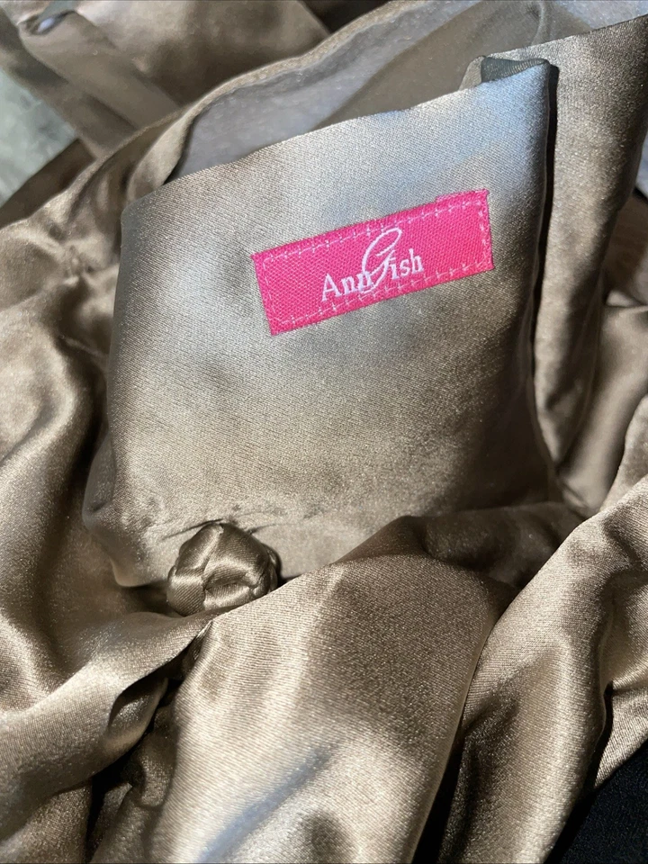 JUEGO DE 2 FUNDAS ESTÁNDAR 100 % SEDA ANN GISH $338 cada una color: topo Foto 4 de 4