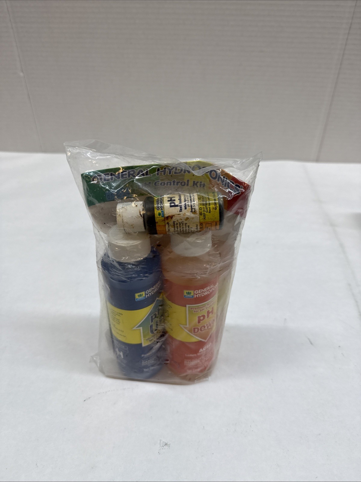 General Hydroponics pH Control Test Kit - GH 8 oz Up Down Adjustment Combo 