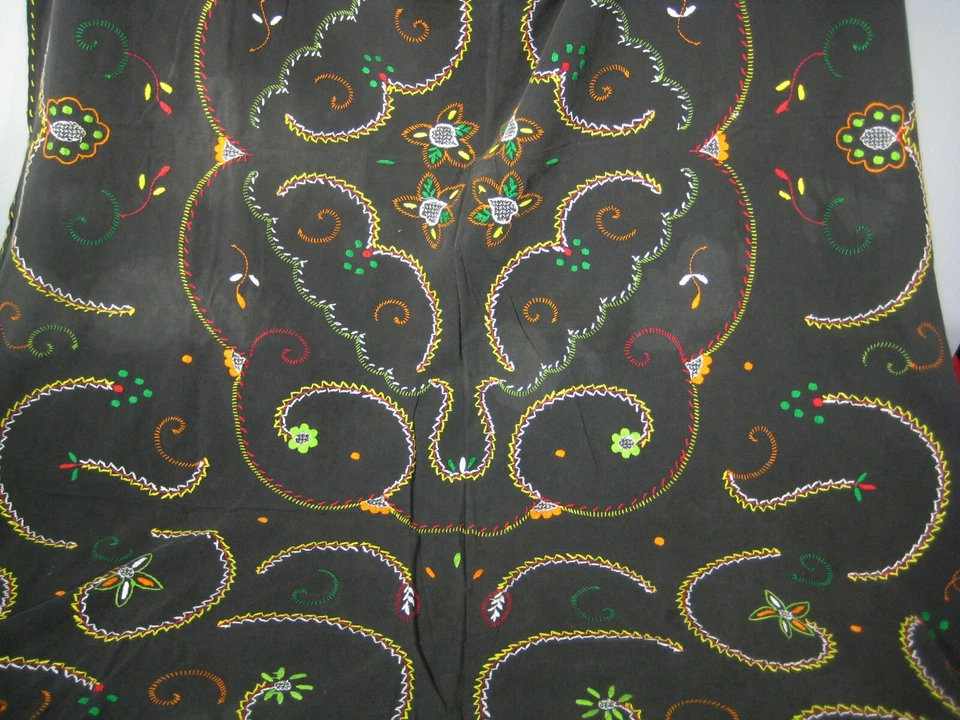 Tablecloth Napkin Set 16 Black Stitching Flowers Floral Cotton 72 x 53 In Stain - Image 3 of 4