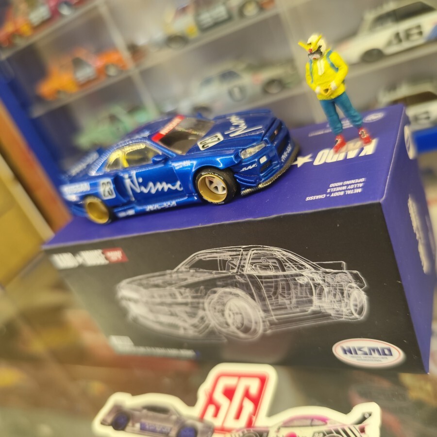 【ケース付き】NISSAN SKYLINE GTR(R34)ミニカー 96db1424-9705-4e2f-ba43-