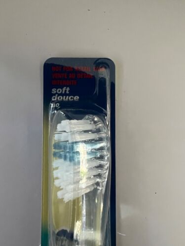 60 ORAL-B INDICATOR 30 SOFT TOOTHBRUSH - Picture 3 of 4