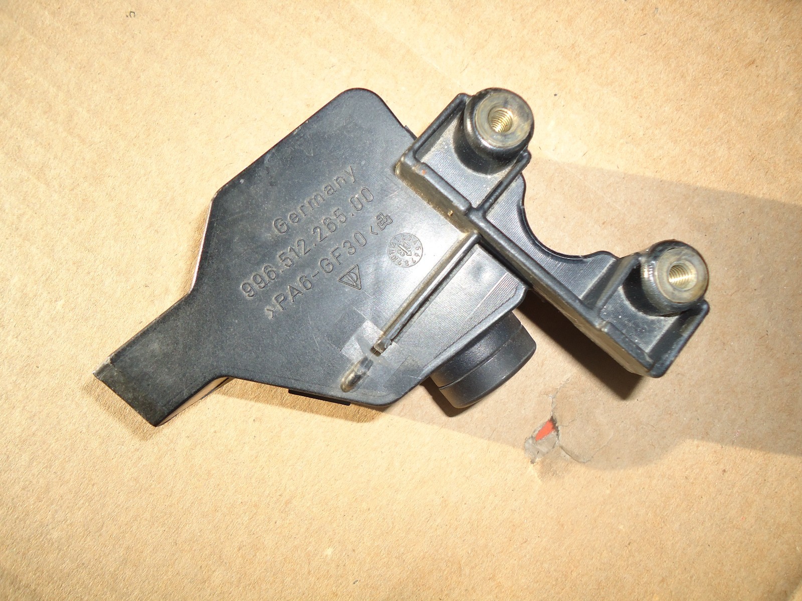 99-05 996 PORSCHE 911 GT3 HATCH LOCKING PLATE LOCK ACTUATOR MOTOR OEM M100