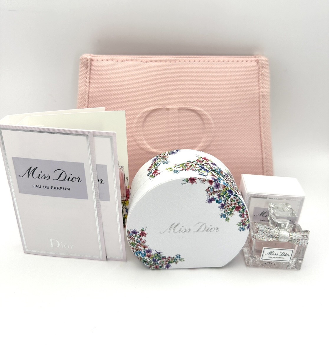Dior Miss Dior Blooming Bouquet ショッパー付き Miss Dior Blooming Bouquet: Customizable Gift Idea for Her