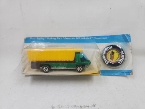 Hot Wheels Redline DUMP TRUCK Green White Int Heavyweights NEW L11502