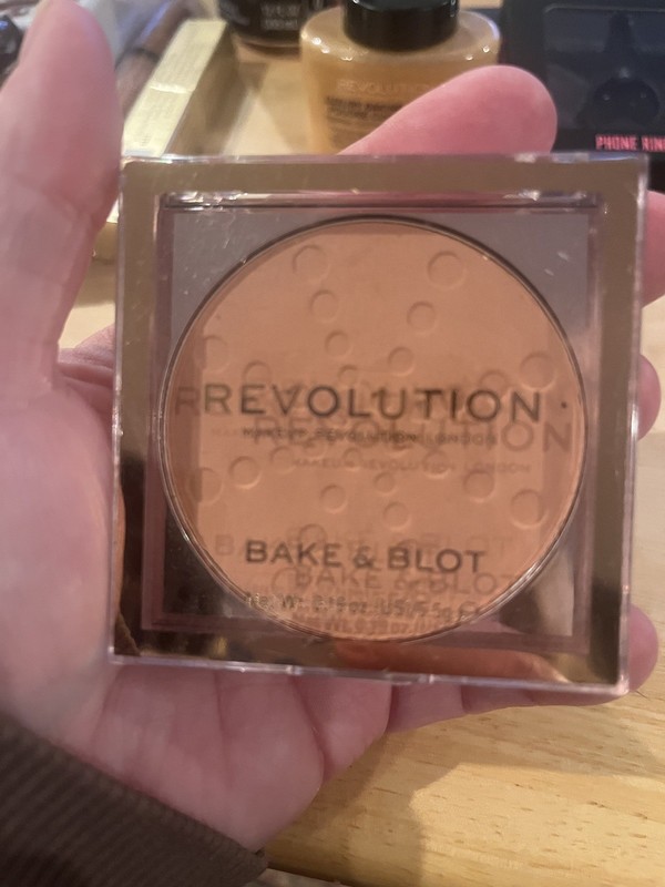 Revolution Bake & Blot In Peach