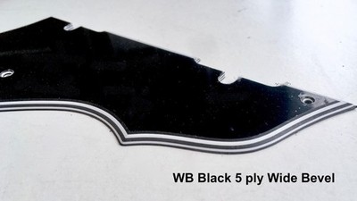 Pièces de guitare Fender OffSet Series Mustang Pickguard (3 plis, blanc