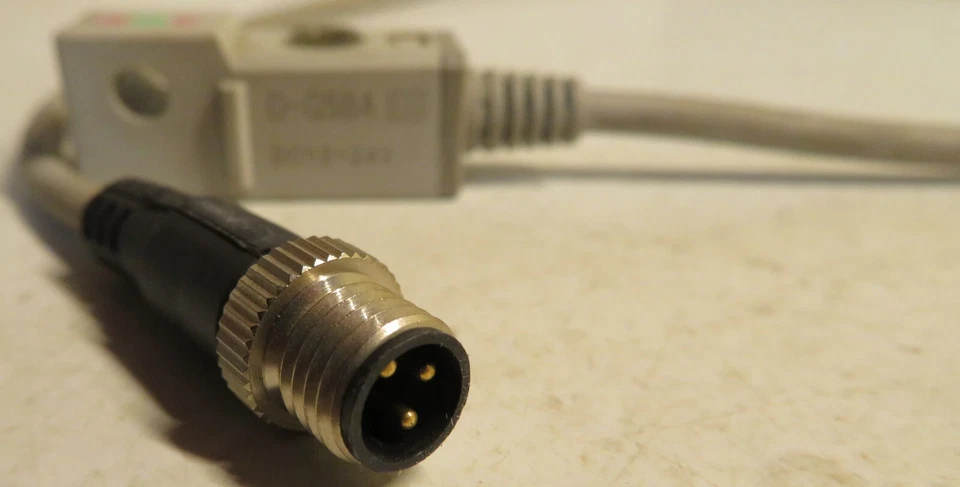 Interruptor magnético SMC apenas usado 1 pieza D-G5BA DG5BA con extremo de 3 pines para sensor de actuador Foto 4 de 4