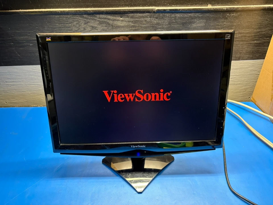 ViewSonic VA1948M LED 19"  LCD Monitor with Base and Power Cord - Image 2 of 4