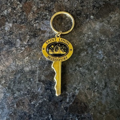 St Louis Missouri  Gateway Arch Spin Keyring Riverboat City Skyline Riverfront