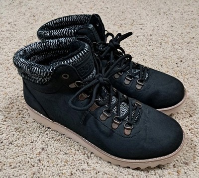 Skechers BOBS Mountain Kiss Ankle Boots Size 9 Women's,  Black Suede NICE