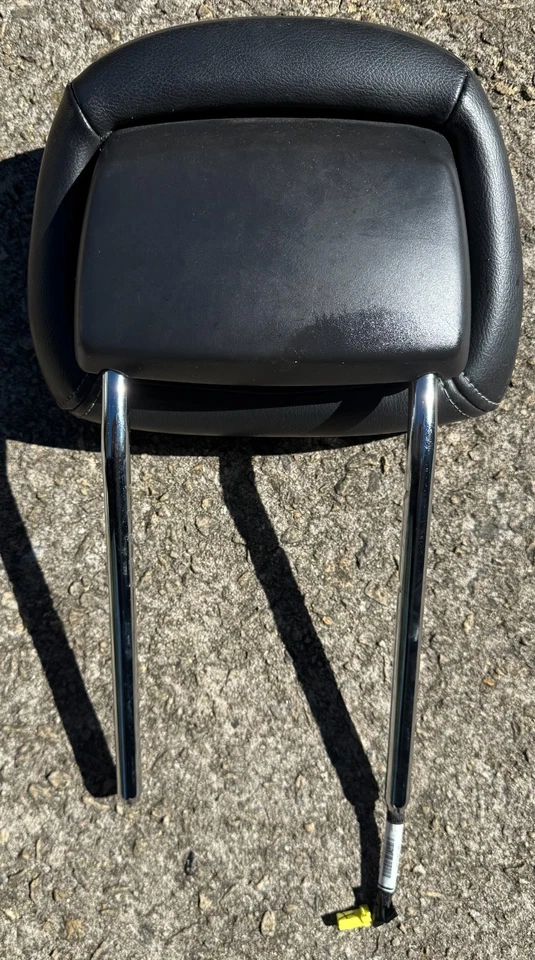 Jeep Patriot Compass 10-16 Headrest Front Active Head Rest OEM Black Leather - Image 2 of 2