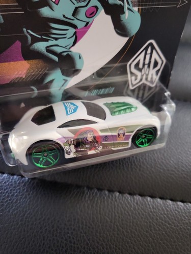 HOT WHEELS Disney Pixar LIGHTYEAR: SIR OMINOUS #1/5 | 2022 Hot Wheel Collections - Picture 4 of 6