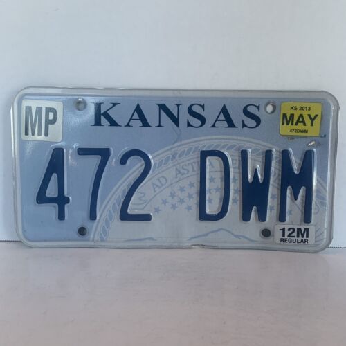2013 Kansas License Plate 472 DWM McPherson County MP Collector Man Cave Garage - Afbeelding 1 van 3