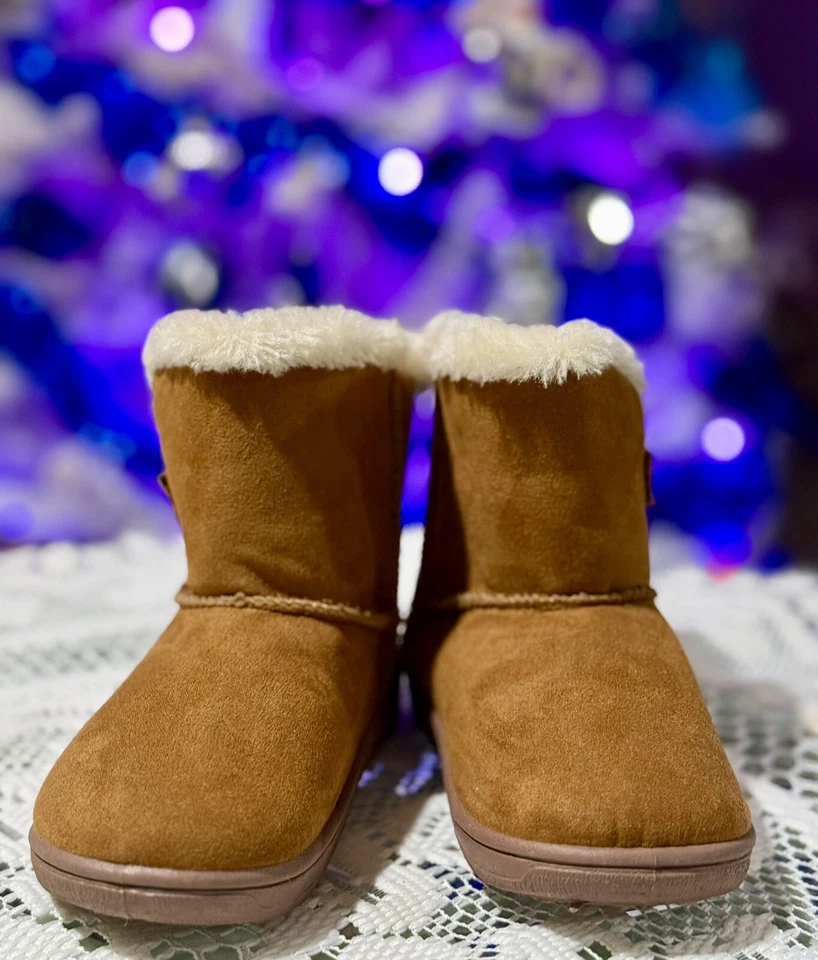 NUEVAS Botas de Invierno de Piel Sintética Desteñidas Glory Niñas Pequeñas Talla 7 Foto 2 de 4